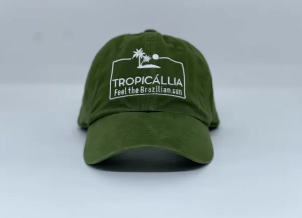 bone modelo dad hat verde militar de frente